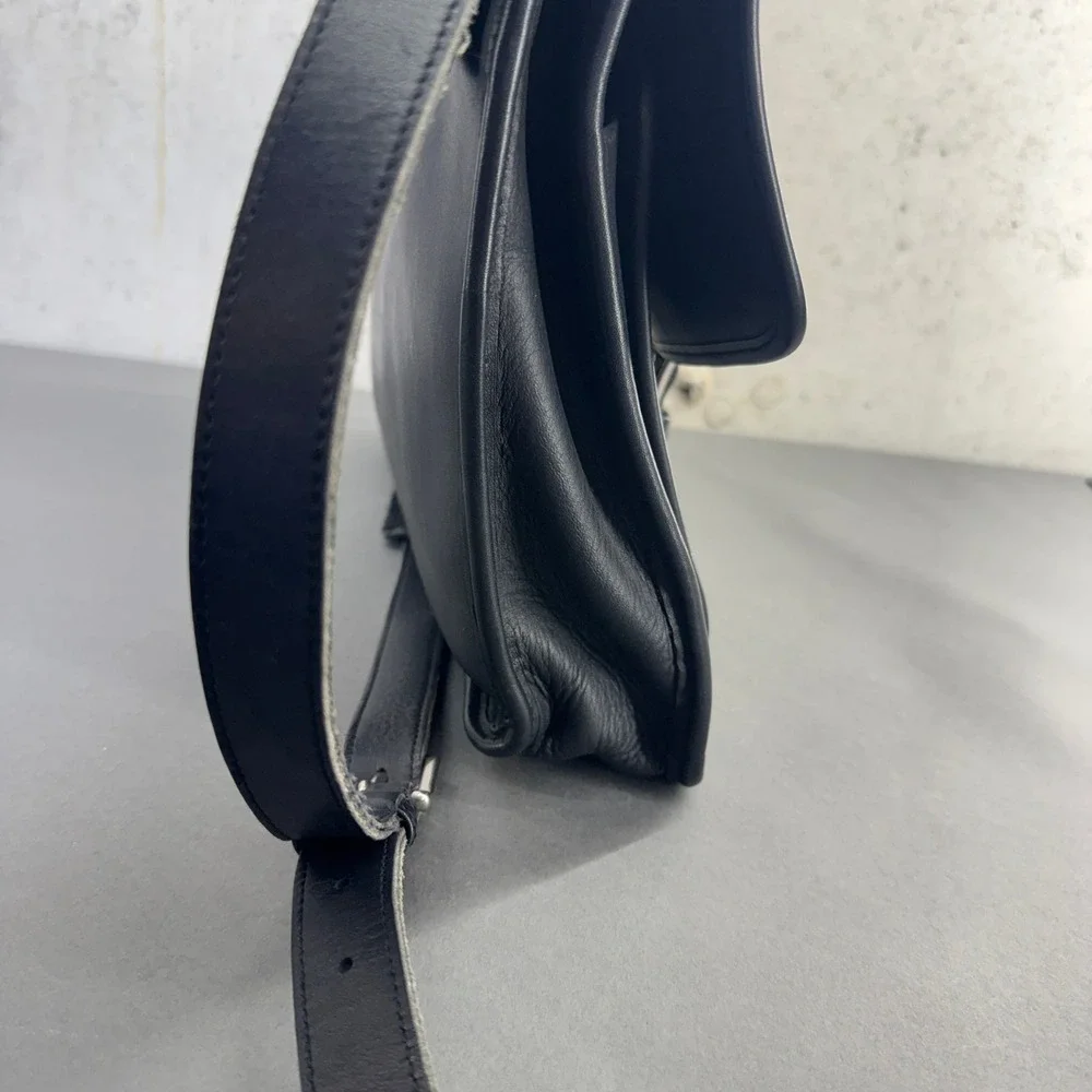 Vintage Coach Black Leather Briefcase Bag with Shoulder Strap & Key